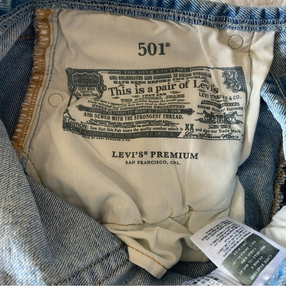 Levi's Blue Straight Leg Jeans with Modern Style - Picture 6 of 7